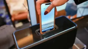 Read more about the article Top Trends Cell Phone Case Distributors Should Know in 2025