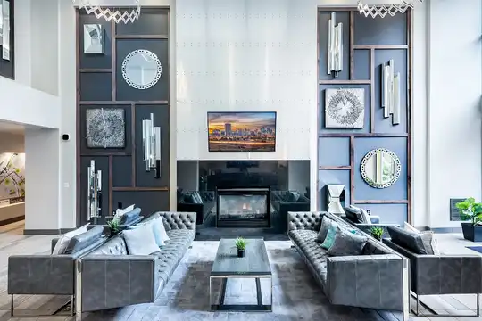 Aurora, CO Apartments Near Amazon: Modern Living Close to Work